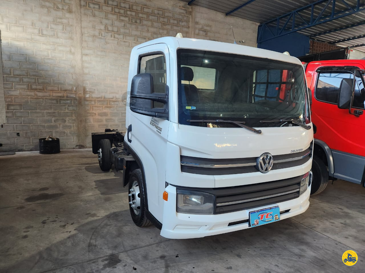 CAMINHAO VOLKSWAGEN DELIVERY EXPRESS Chassis TC Caminhões  BELO HORIZONTE MINAS GERAIS MG
